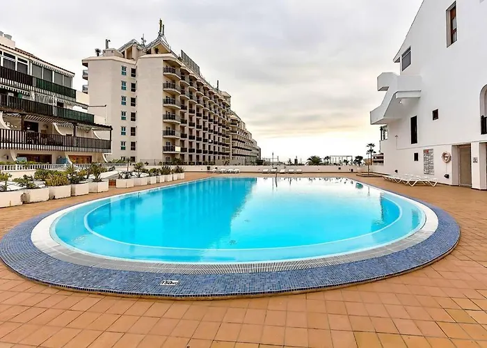 Modern In Parque Royal I, Playa Fanabe Apartment *