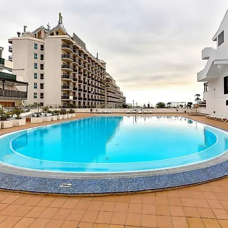Modern In Parque Royal I, Playa Fanabe Apartment *