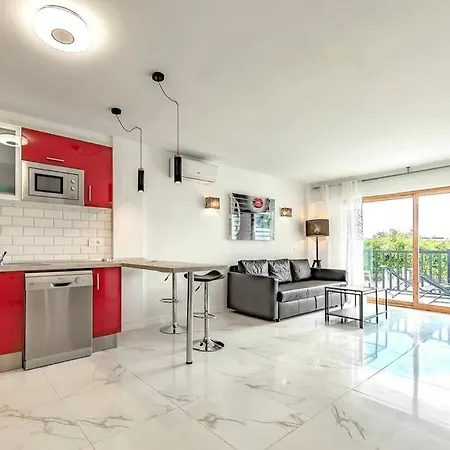 Modern In Parque Royal I, Playa Fanabe Apartment *