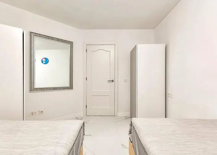 Modern In Parque Royal I, Playa Fanabe 아파트