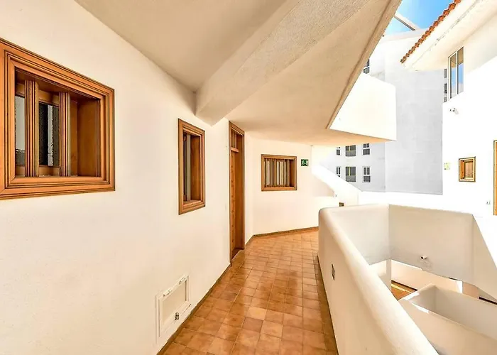 Modern In Parque Royal I, Playa Fanabe * 아데제